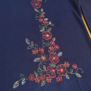 Vintage Company Collection Navy Floral Embroidered  Cottagecore Boho Sweater USA